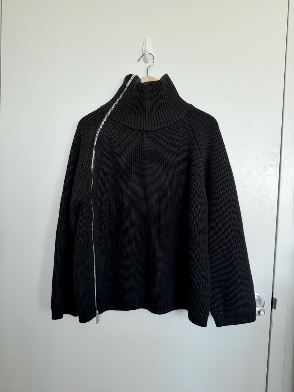 100% wool Black Zip-Accent Ribbed Turtleneck Sweater S